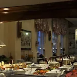 Cityline Klassik Altstadt 4* ליבק