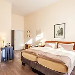 Cityline Klassik Altstadt מלון 4*
