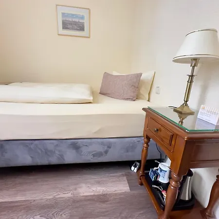 Cityline Klassik Altstadt 3* ליבק