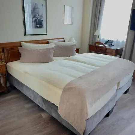 Cityline Klassik Altstadt ליבק
