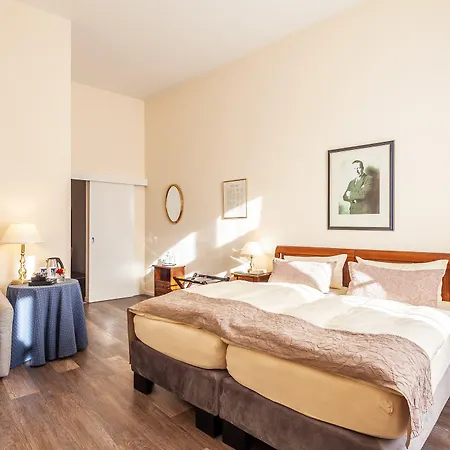 Cityline Klassik Altstadt Hotel 4*